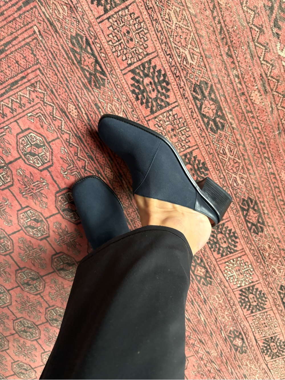 Donald Pliner black mules